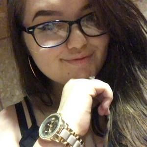 Meet your Posher, Becca